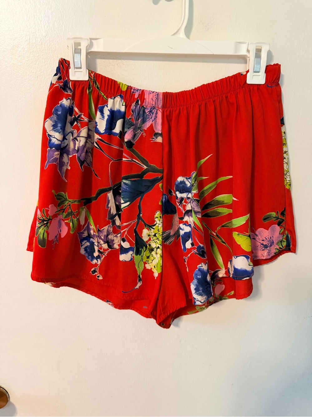 Promesa Red Floral Elastic-Waist Flow Shorts